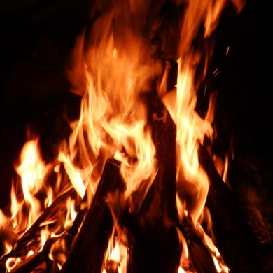 fireplace-615228_1920