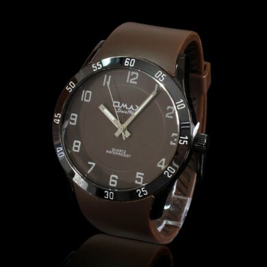 male-watch-144648_1920